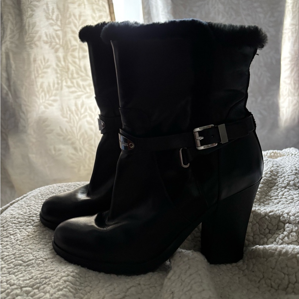Michael Kors leather & fur boots/ size 8.Brand New (never worn)! $100